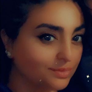 Meet your Posher, Parisa